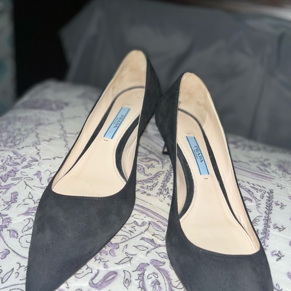 Prada Pumps - Picture 6 of 7